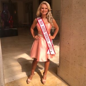 Ashley Lauren Cocktail